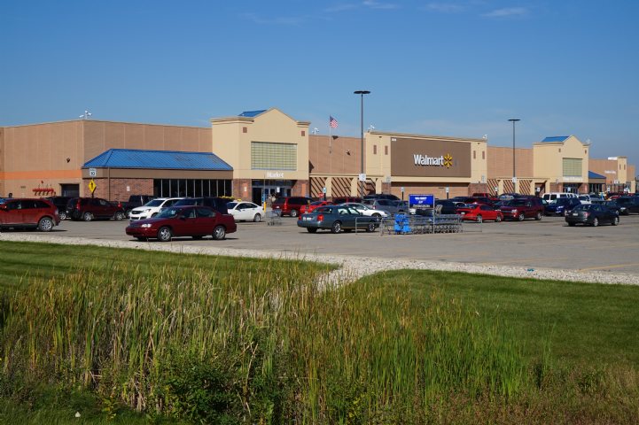 Livingston Commons, Howell